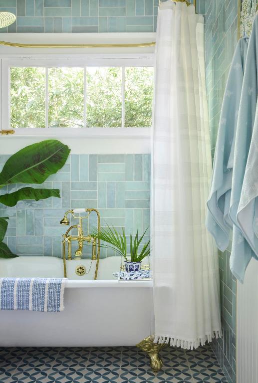 CARLBERG COURT - Residential