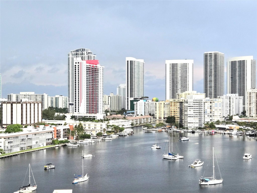 GOLDEN HORN CONDO - Residential