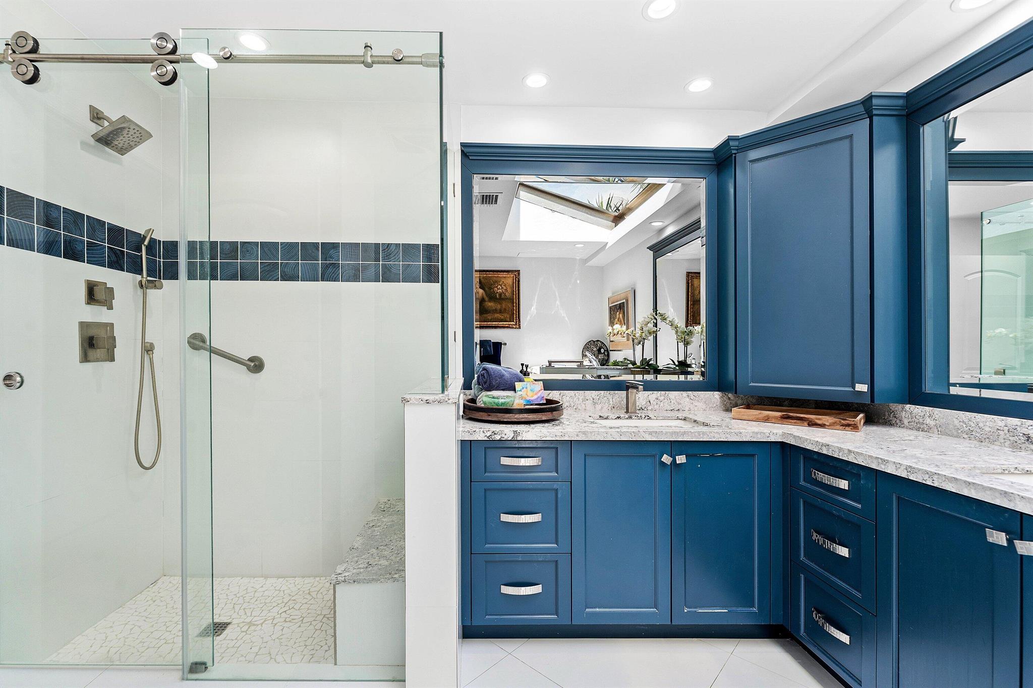 WOODS AT HUNTERS RUN COND - Residential