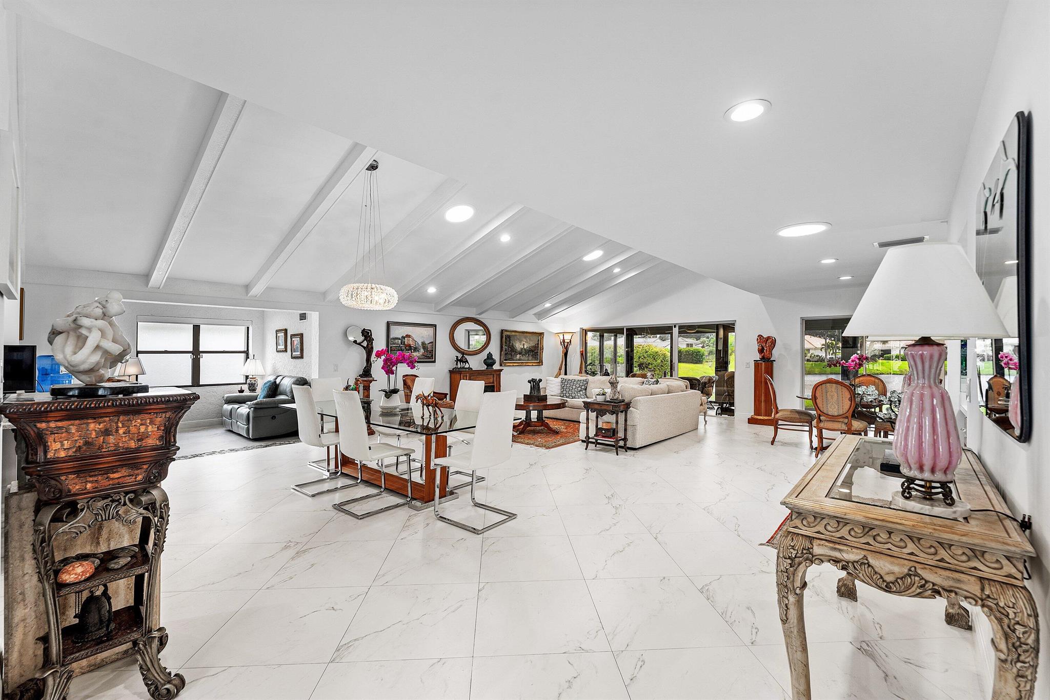 WOODS AT HUNTERS RUN COND - Residential