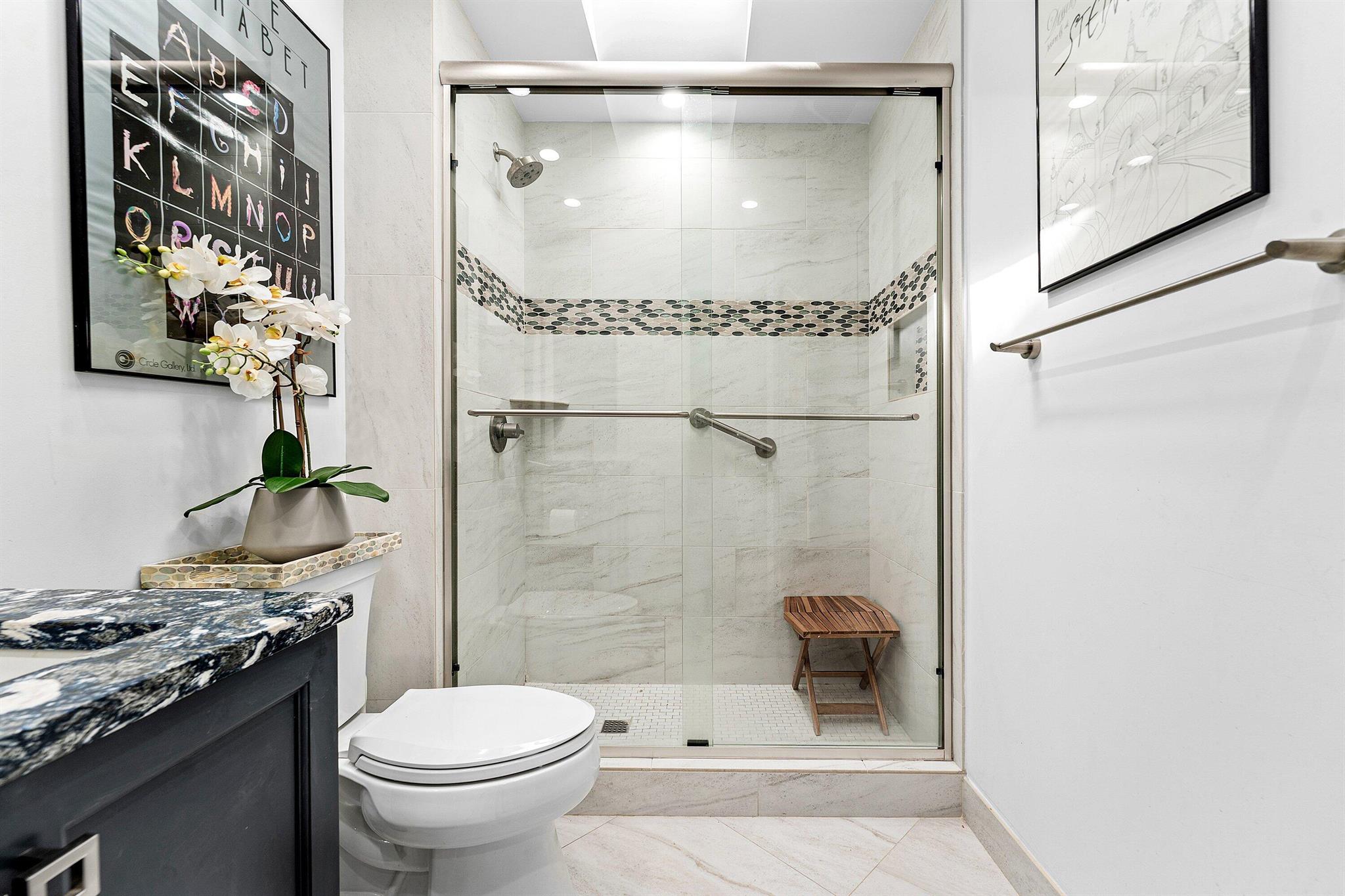 WOODS AT HUNTERS RUN COND - Residential