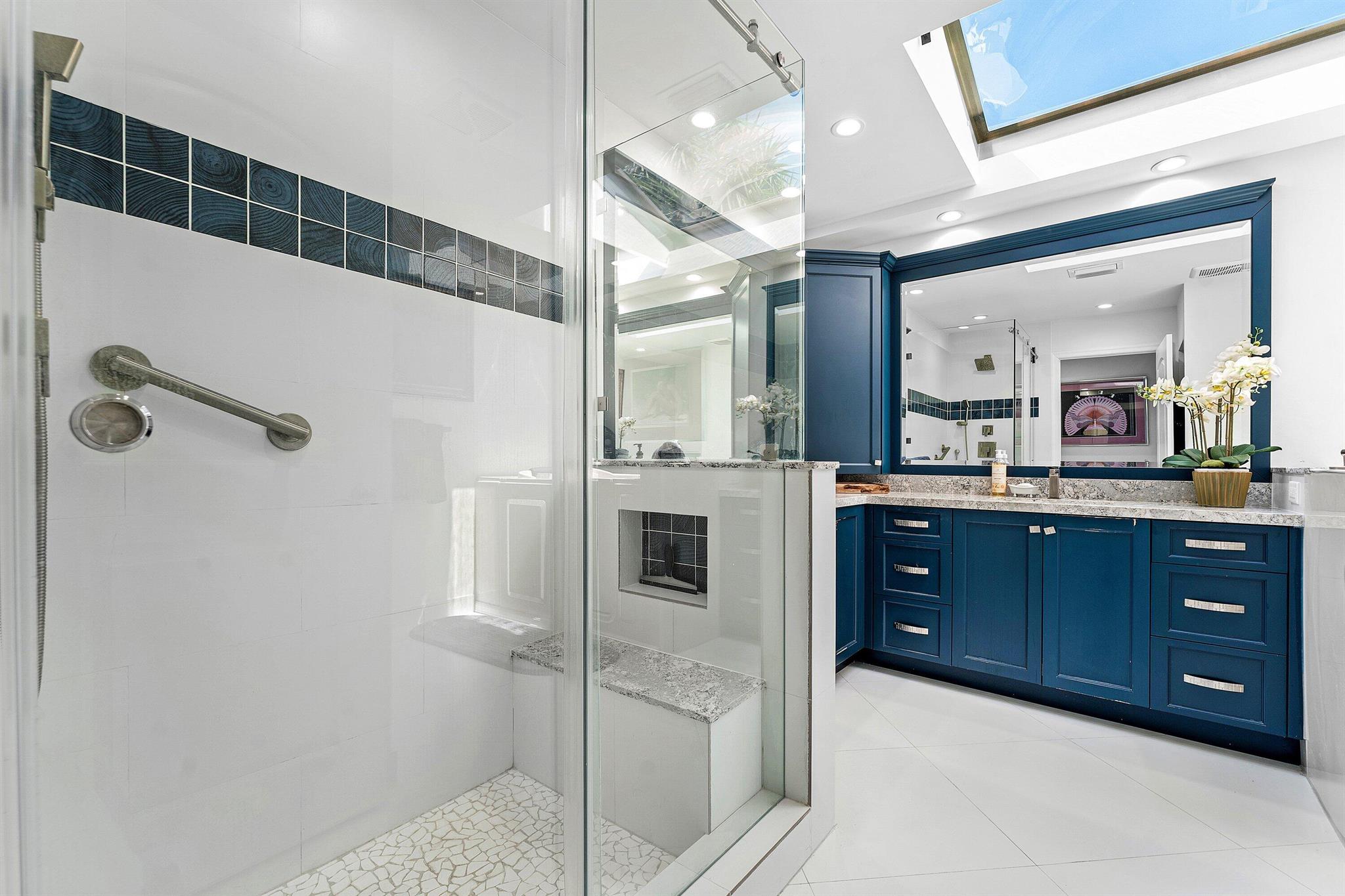 WOODS AT HUNTERS RUN COND - Residential