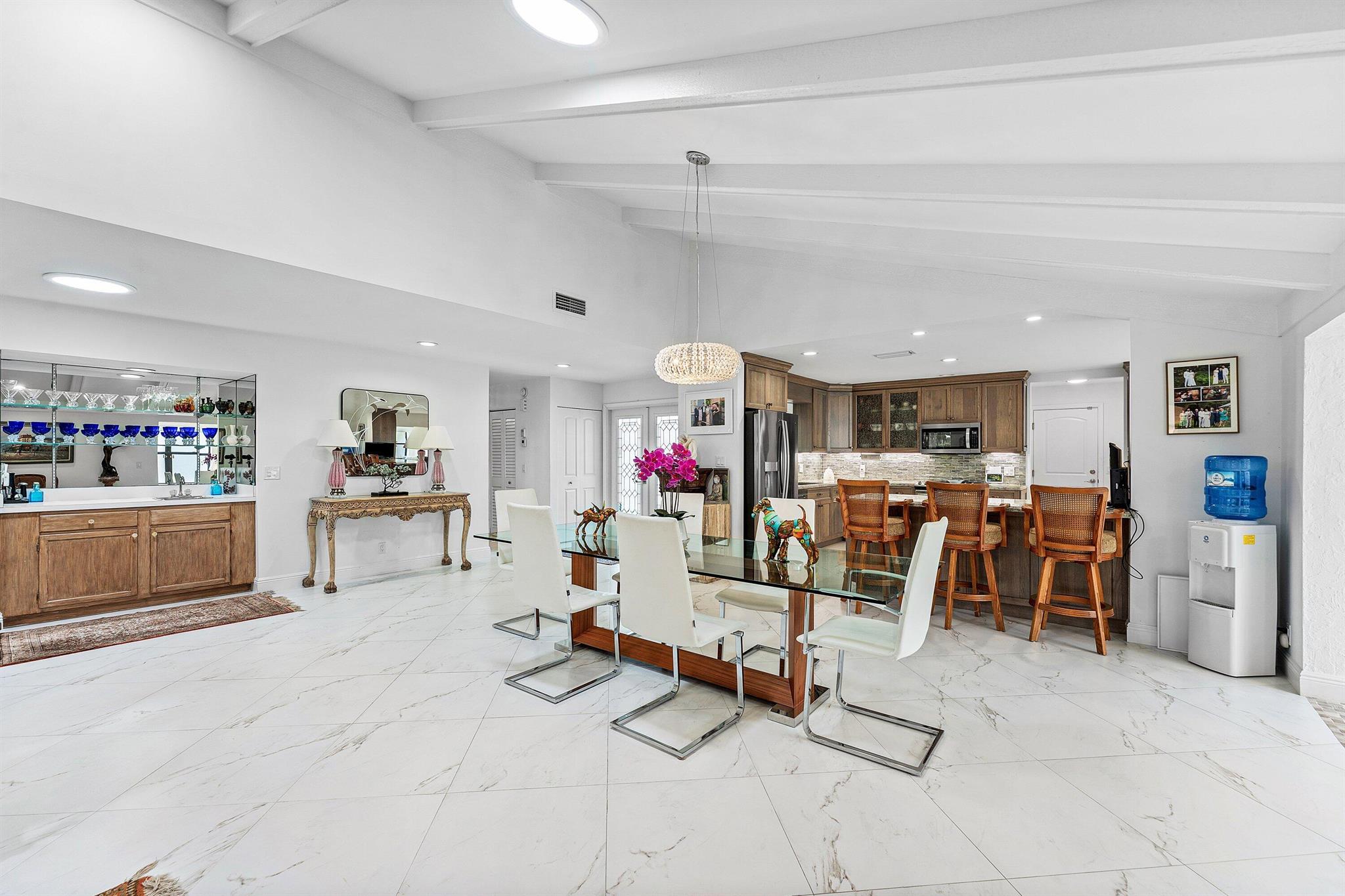 WOODS AT HUNTERS RUN COND - Residential