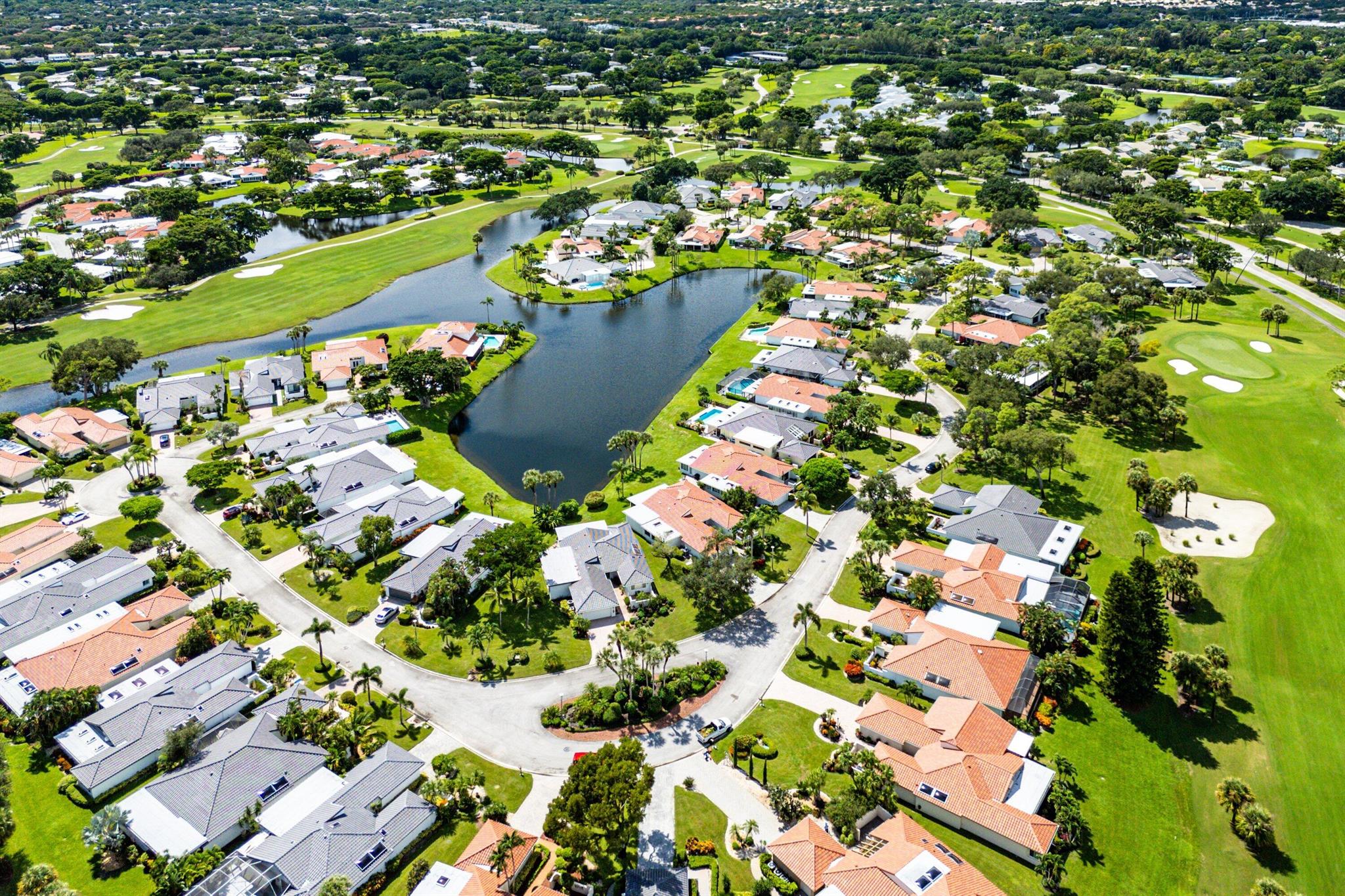 WOODS AT HUNTERS RUN COND - Residential