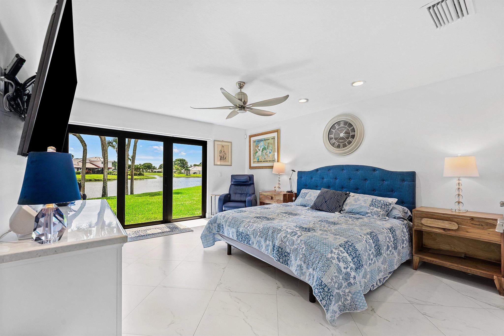 WOODS AT HUNTERS RUN COND - Residential