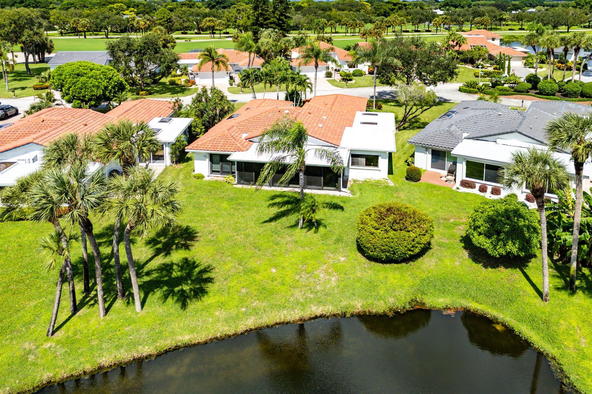 WOODS AT HUNTERS RUN COND - Residential