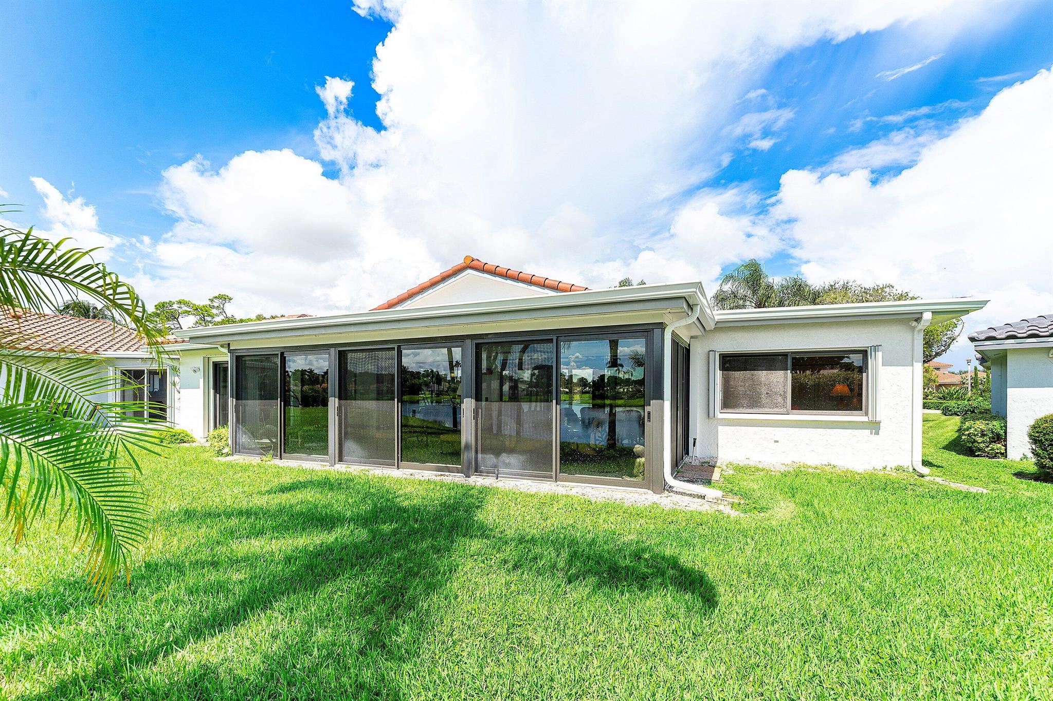 WOODS AT HUNTERS RUN COND - Residential