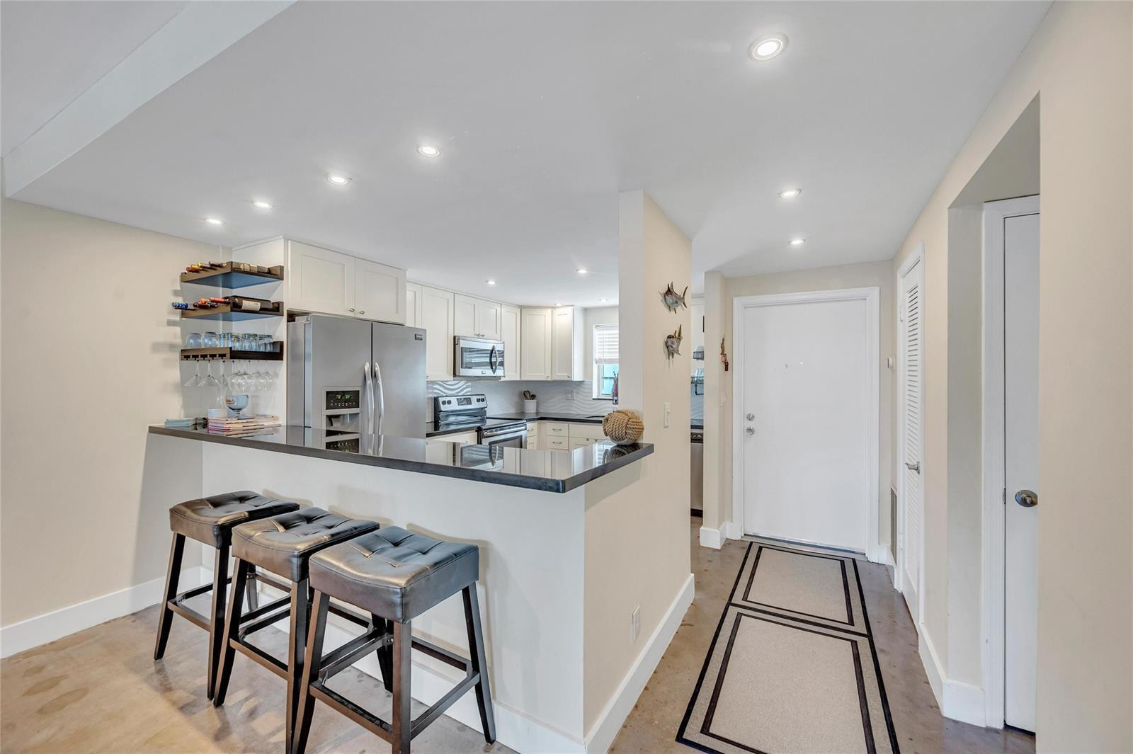 Ridgeview Towers Condo - Residential Lease