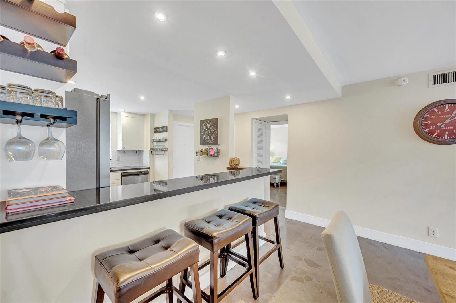 Ridgeview Towers Condo - Residential Lease