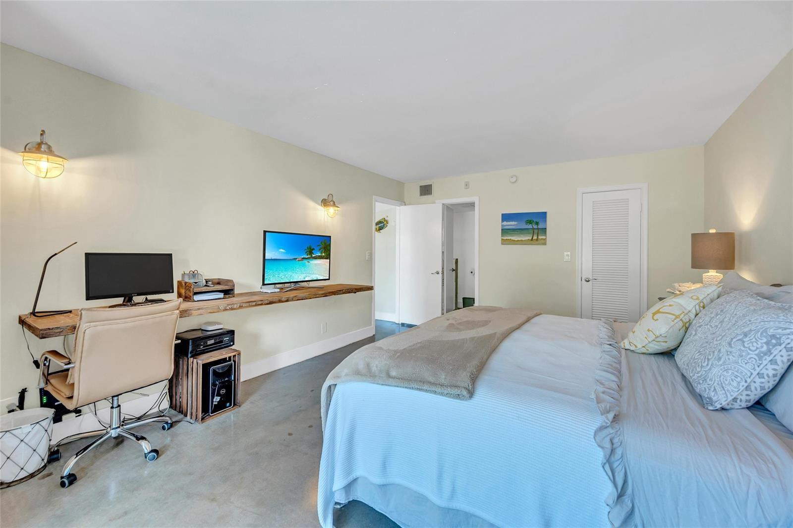 Ridgeview Towers Condo - Residential Lease