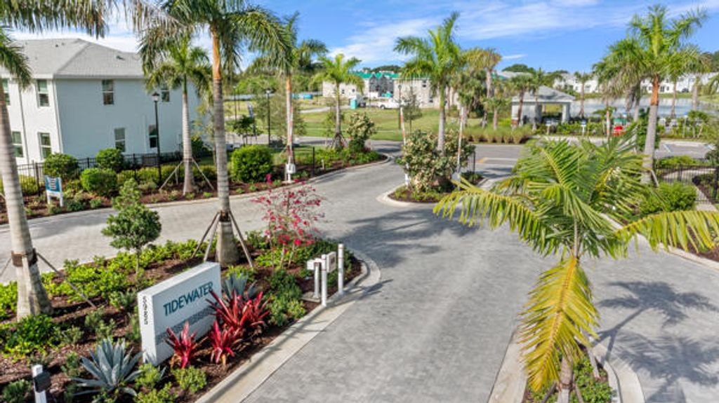 Photo of 419 Salisbury Circle, Fort Pierce, FL 34982 (MLS # R11165230)