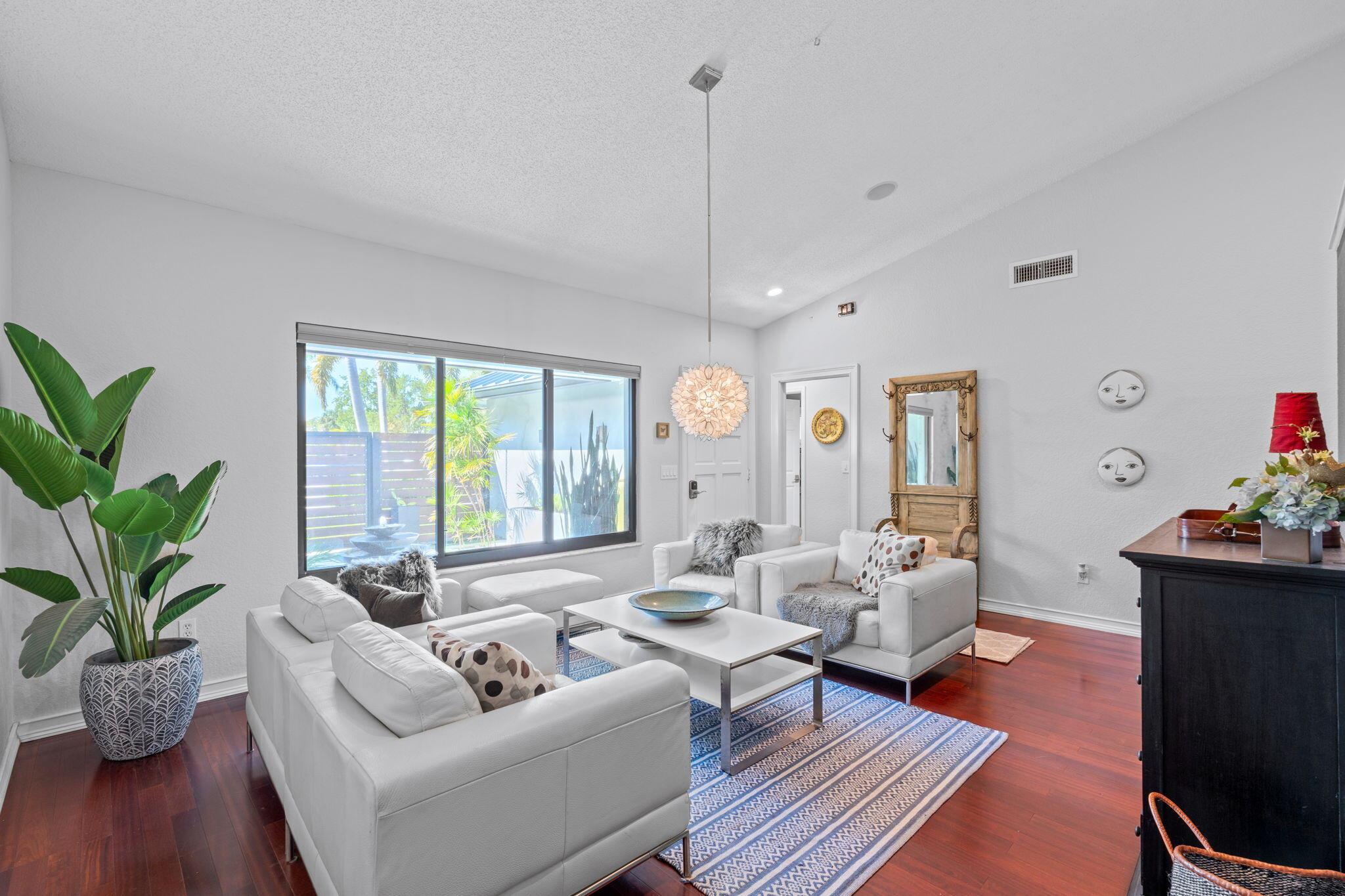 SUGAR POND MANOR OF WELLI - Residential Lease