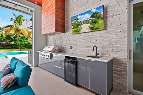 Tiny photo for 17664 Fieldbrook Circle N, Boca Raton, FL 33496 (MLS # B26089588)