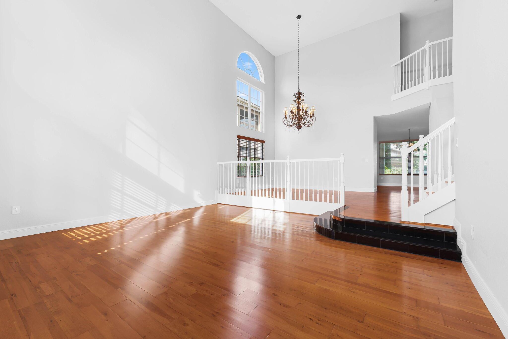 10774 Sunset Ridge Circle