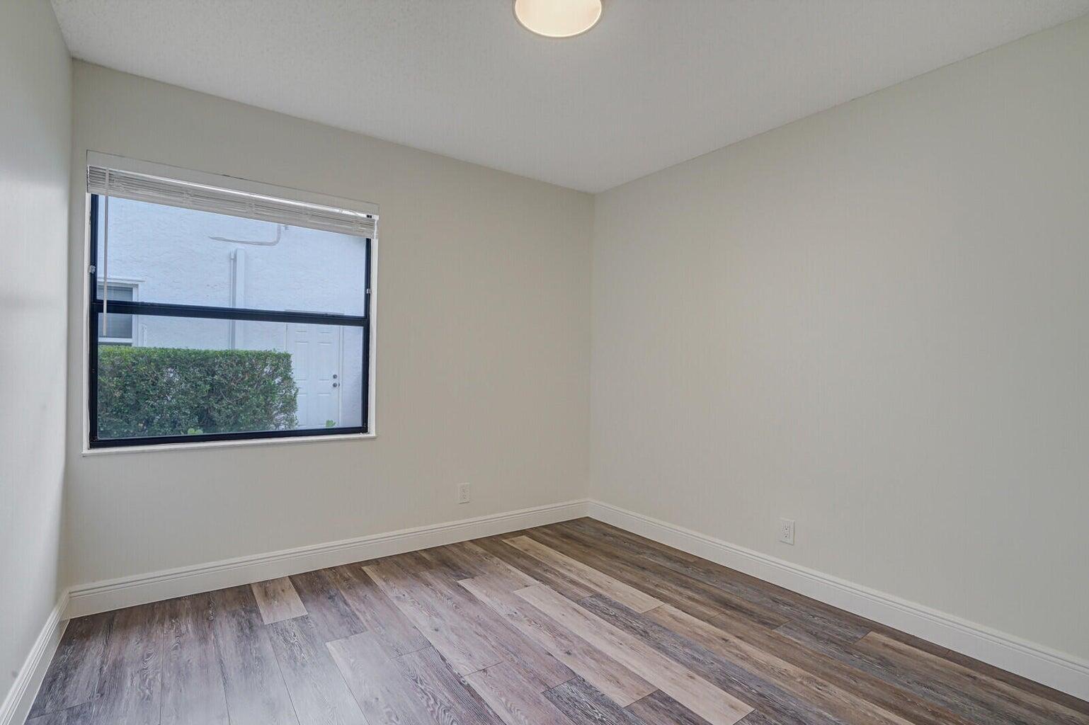 WINSTON PARK - Residential