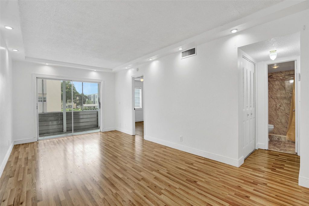 Photo of 251 Berkley Rd #203, Hollywood, FL 33024 (MLS # F10515471)