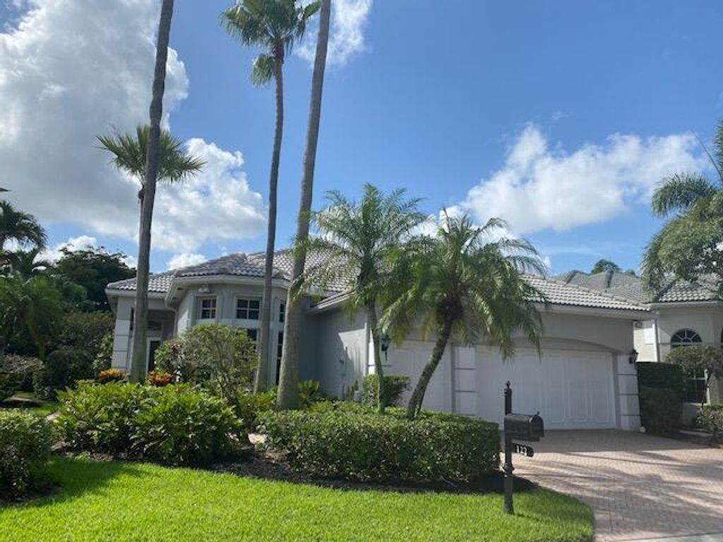 Photo of 122 Banyan Isle Drive Dr, Palm Beach Gardens, FL 33418 (MLS # R10808160)