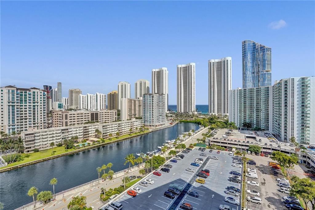 ARLEN HOUSE - Residential