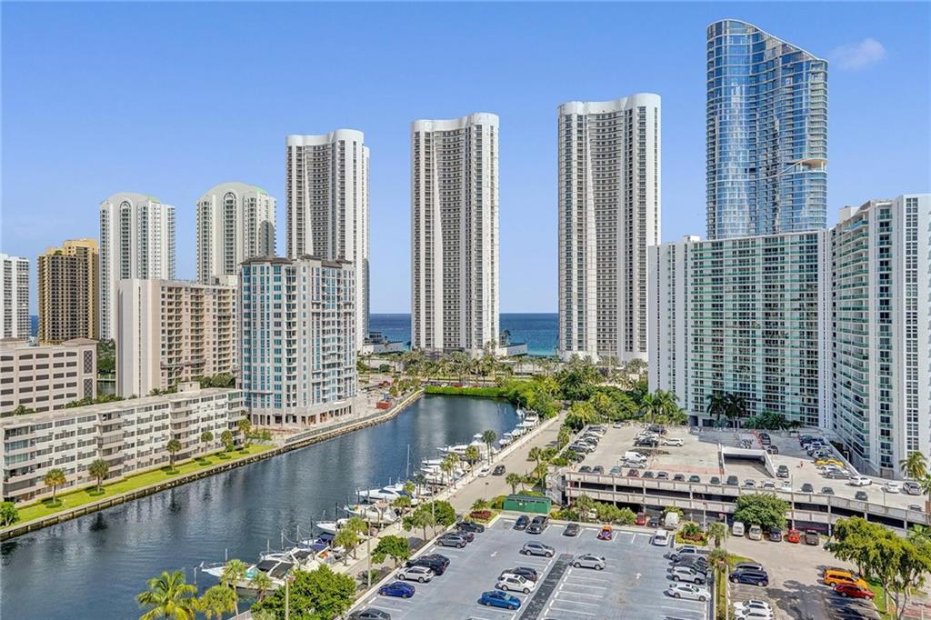 ARLEN HOUSE - Residential