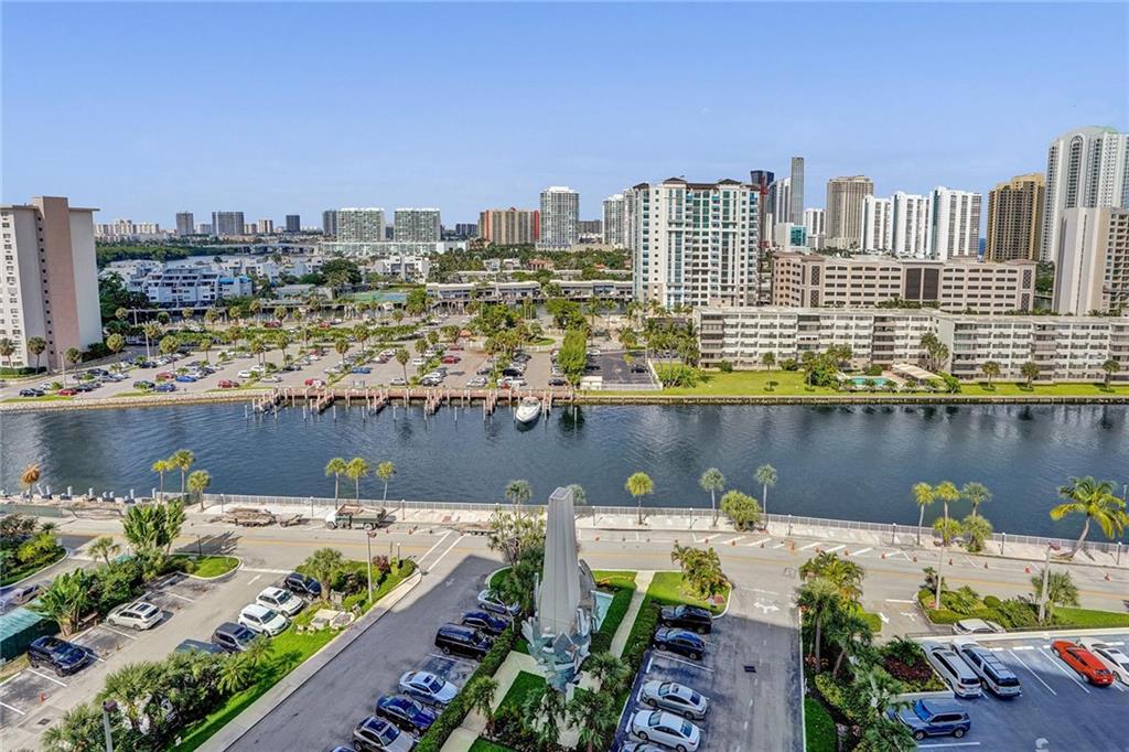 ARLEN HOUSE - Residential