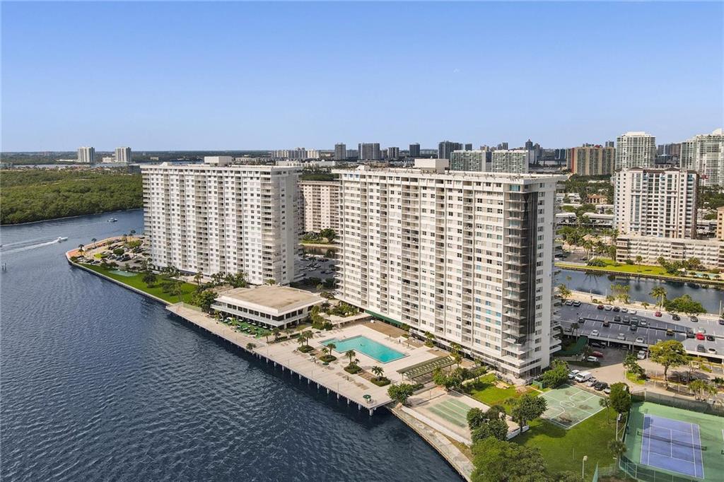 ARLEN HOUSE - Residential