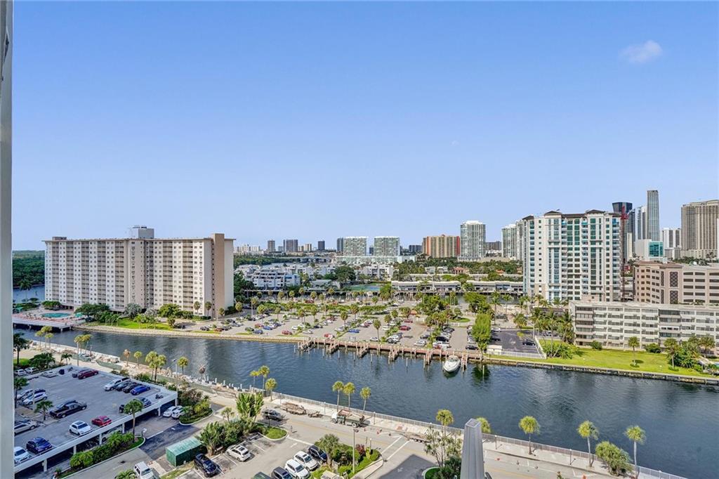 ARLEN HOUSE - Residential