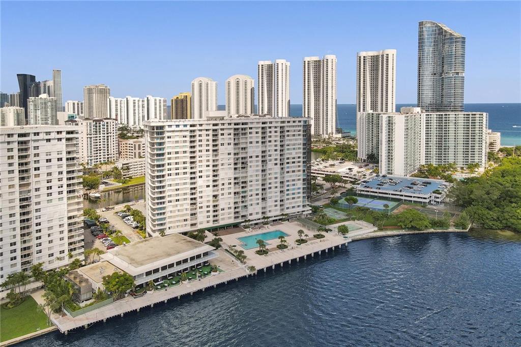 ARLEN HOUSE - Residential