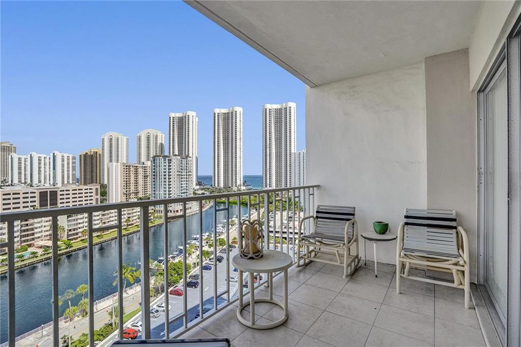 ARLEN HOUSE - Residential