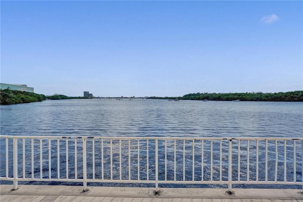 ARLEN HOUSE - Residential