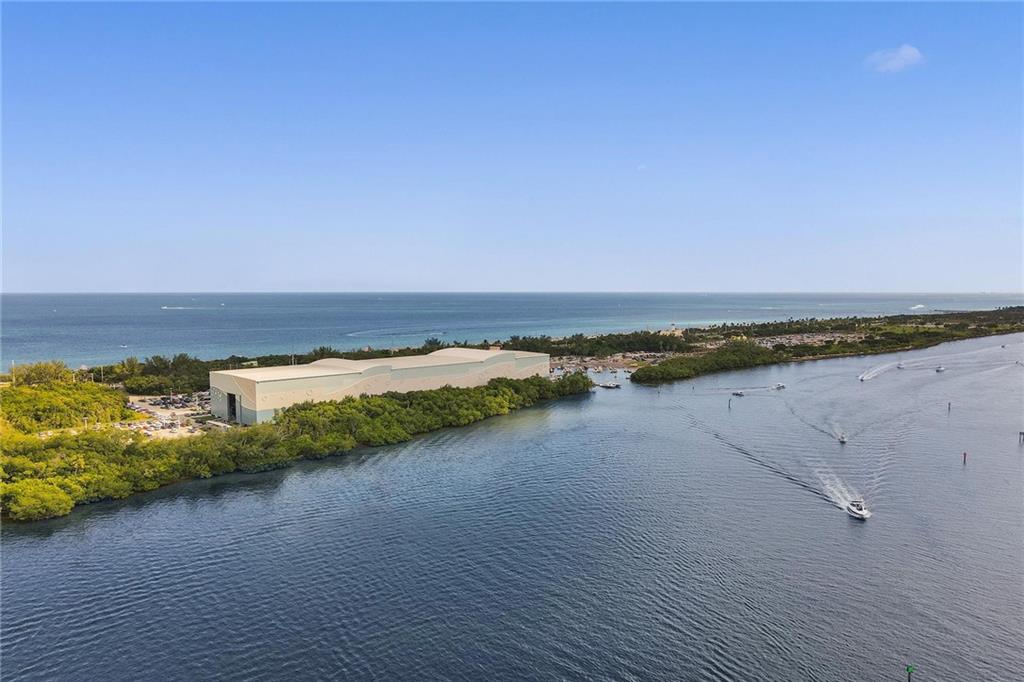 ARLEN HOUSE - Residential