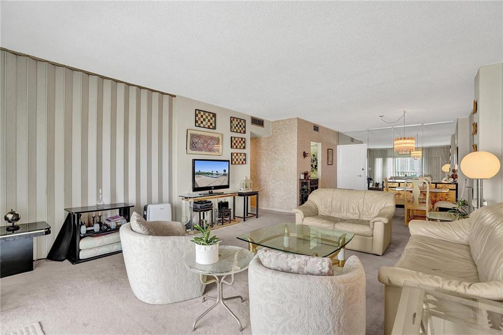 ARLEN HOUSE - Residential