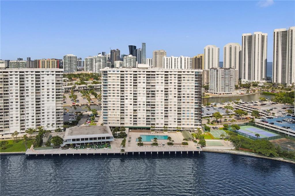 ARLEN HOUSE - Residential