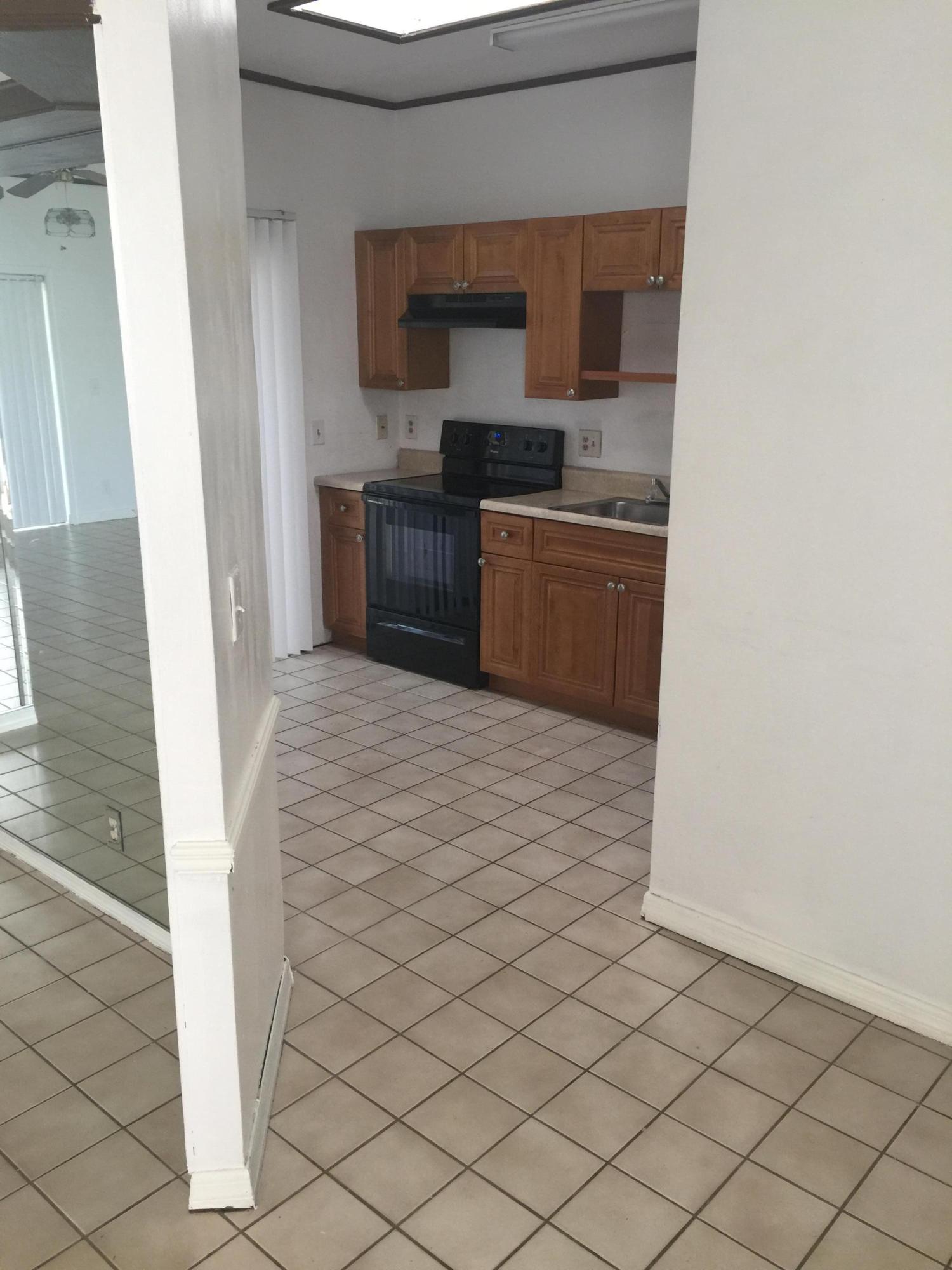 STRAWBERRY LAKES 3 - Residential Lease