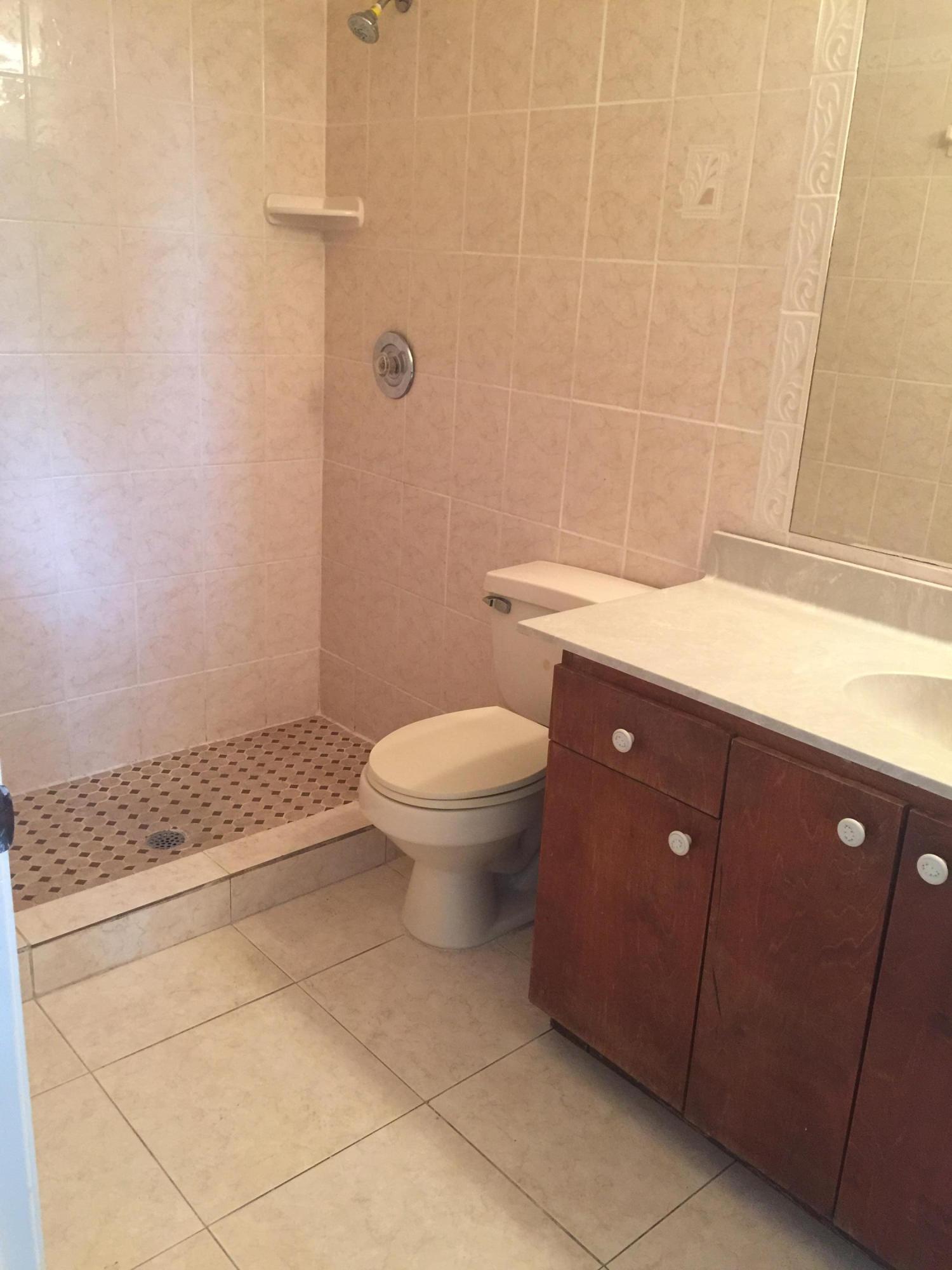 STRAWBERRY LAKES 3 - Residential Lease