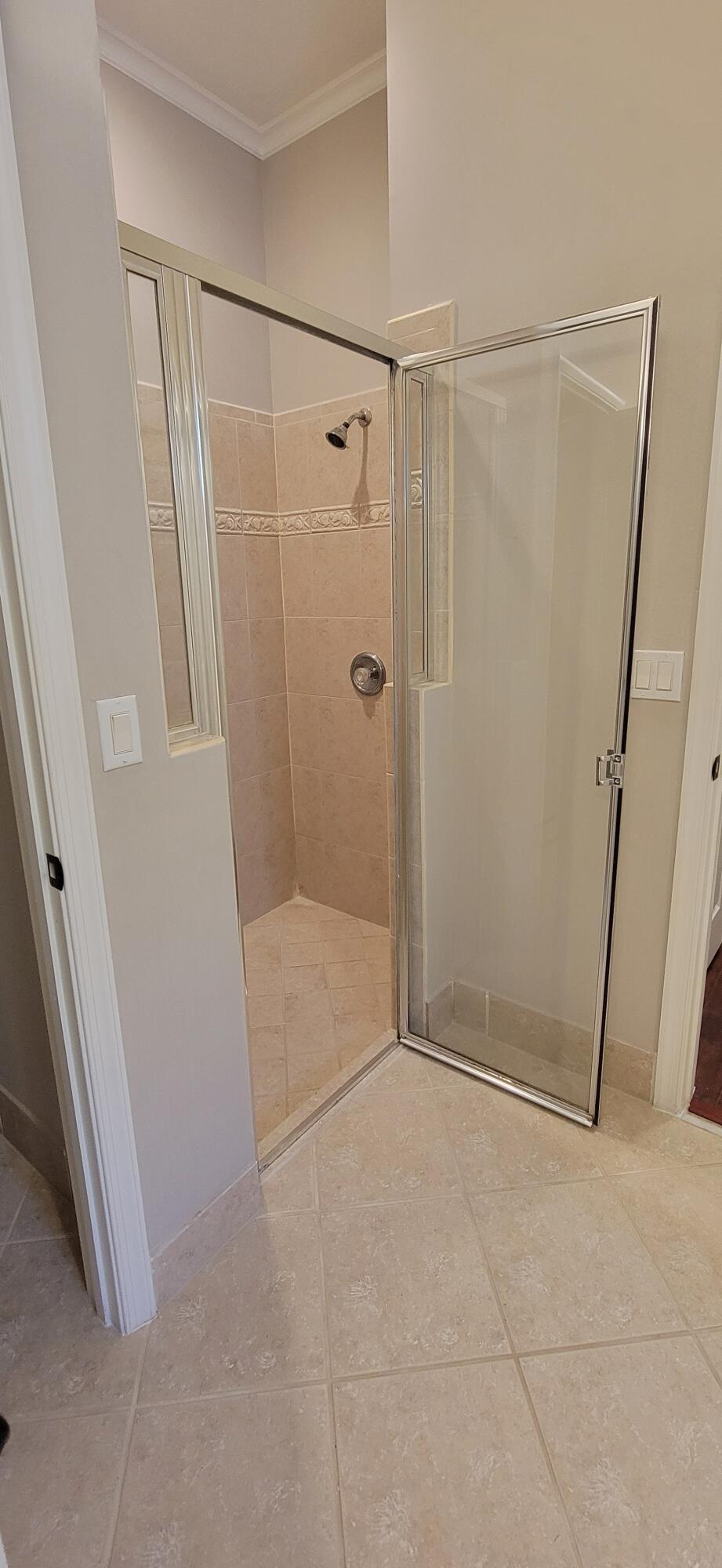 ANDROS ISLE PAR D-1 - Residential Lease