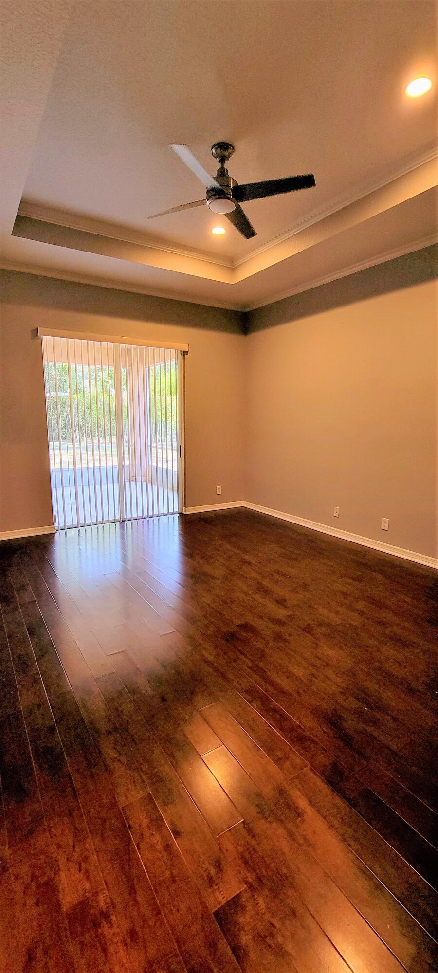 ANDROS ISLE PAR D-1 - Residential Lease