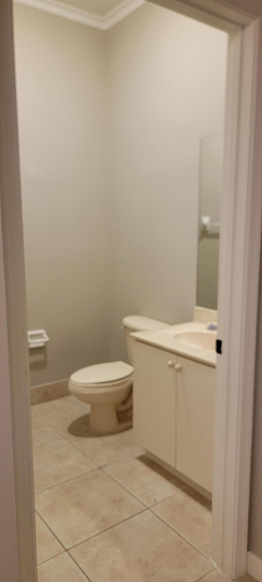 ANDROS ISLE PAR D-1 - Residential Lease