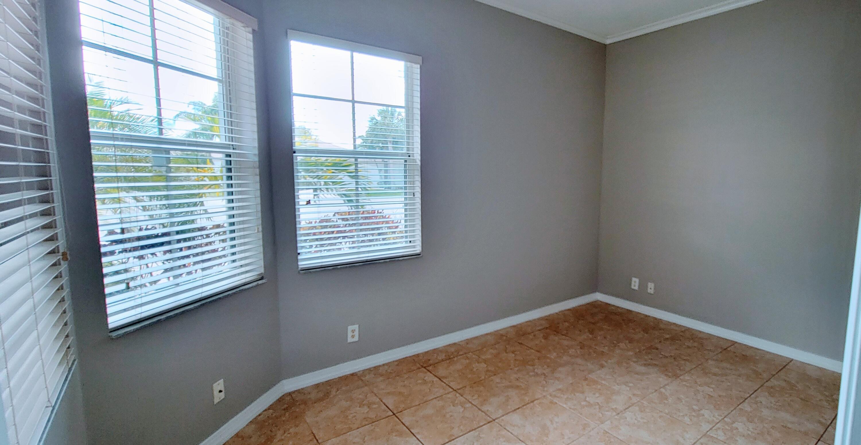 ANDROS ISLE PAR D-1 - Residential Lease