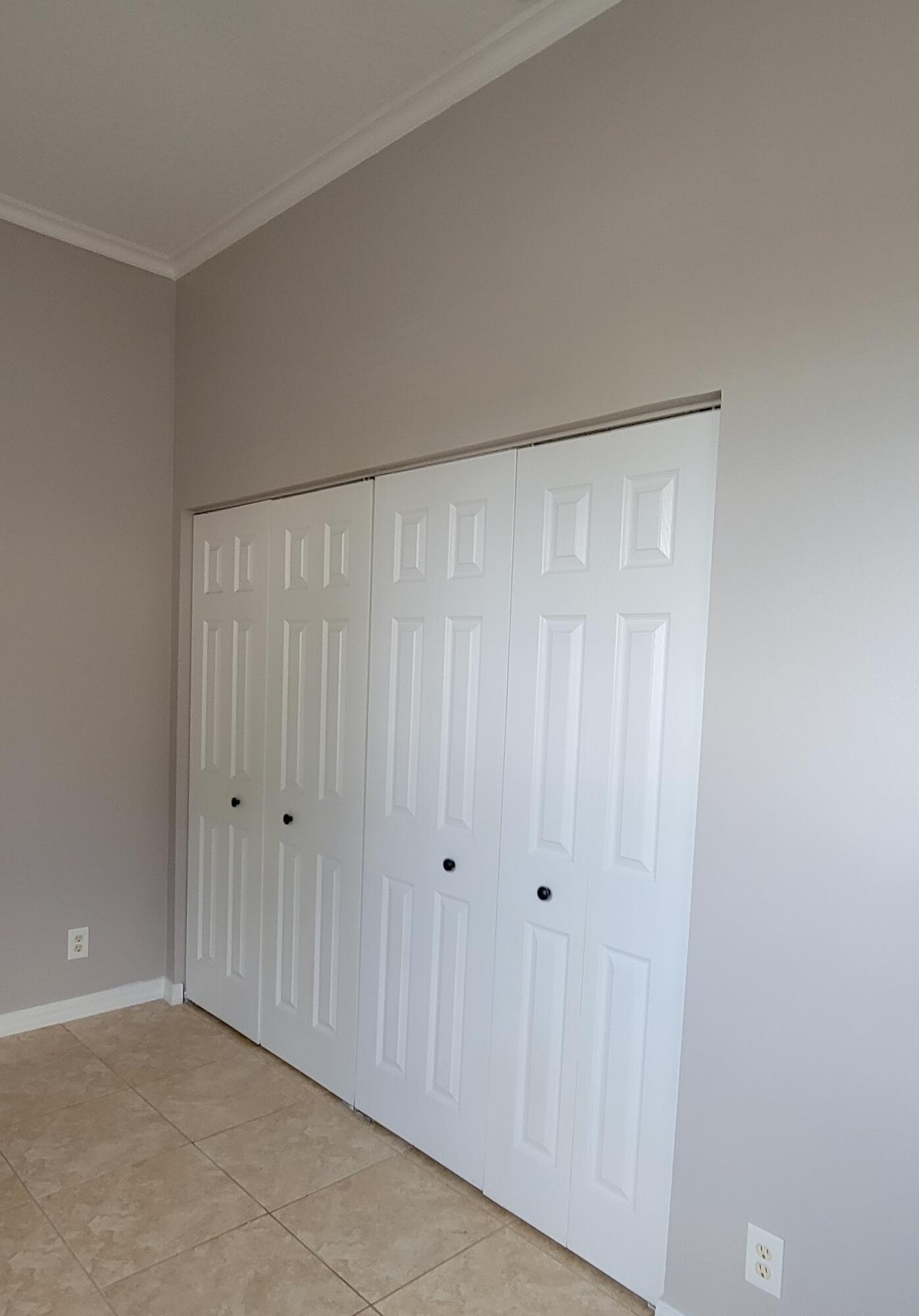 ANDROS ISLE PAR D-1 - Residential Lease