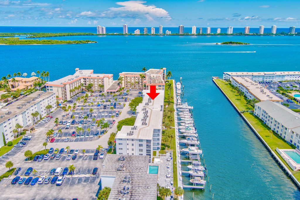 Photo of 104 Paradise Harbour Boulevard #312, North Palm Beach, FL 33408 (MLS # R11066354)