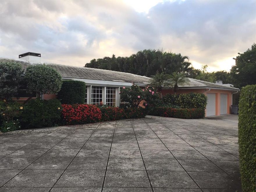 Older Home - no pool, but steps to beach with great block owned cabana. Home is painted in beige neutral. Available unfurnished OR owner will furnish for Tenants with all they need to enjoy until May 31, 2021 when home will be torn down for a new spec home on lot. Meanwhile, a rare short-term basic rental in ideal location for a great price. Pets any size!