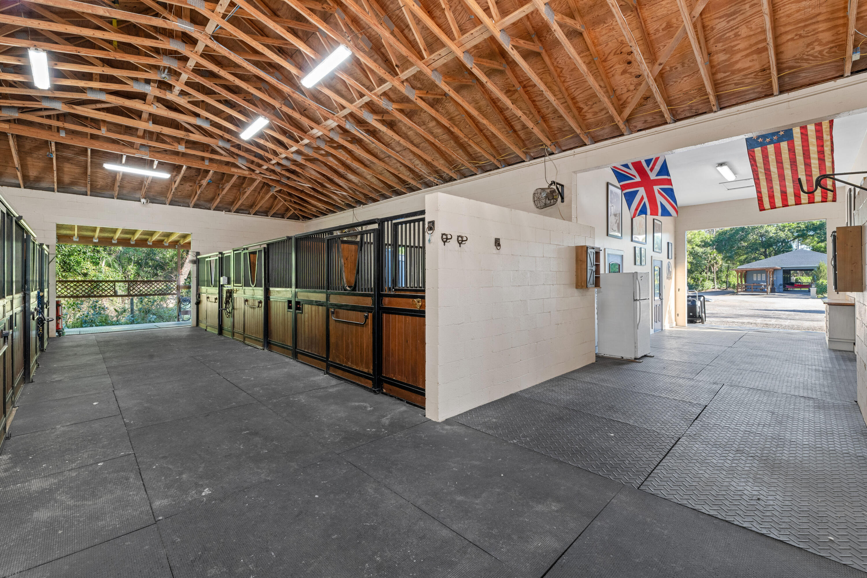 LOXAHATCHEE GROVES - Residential Lease