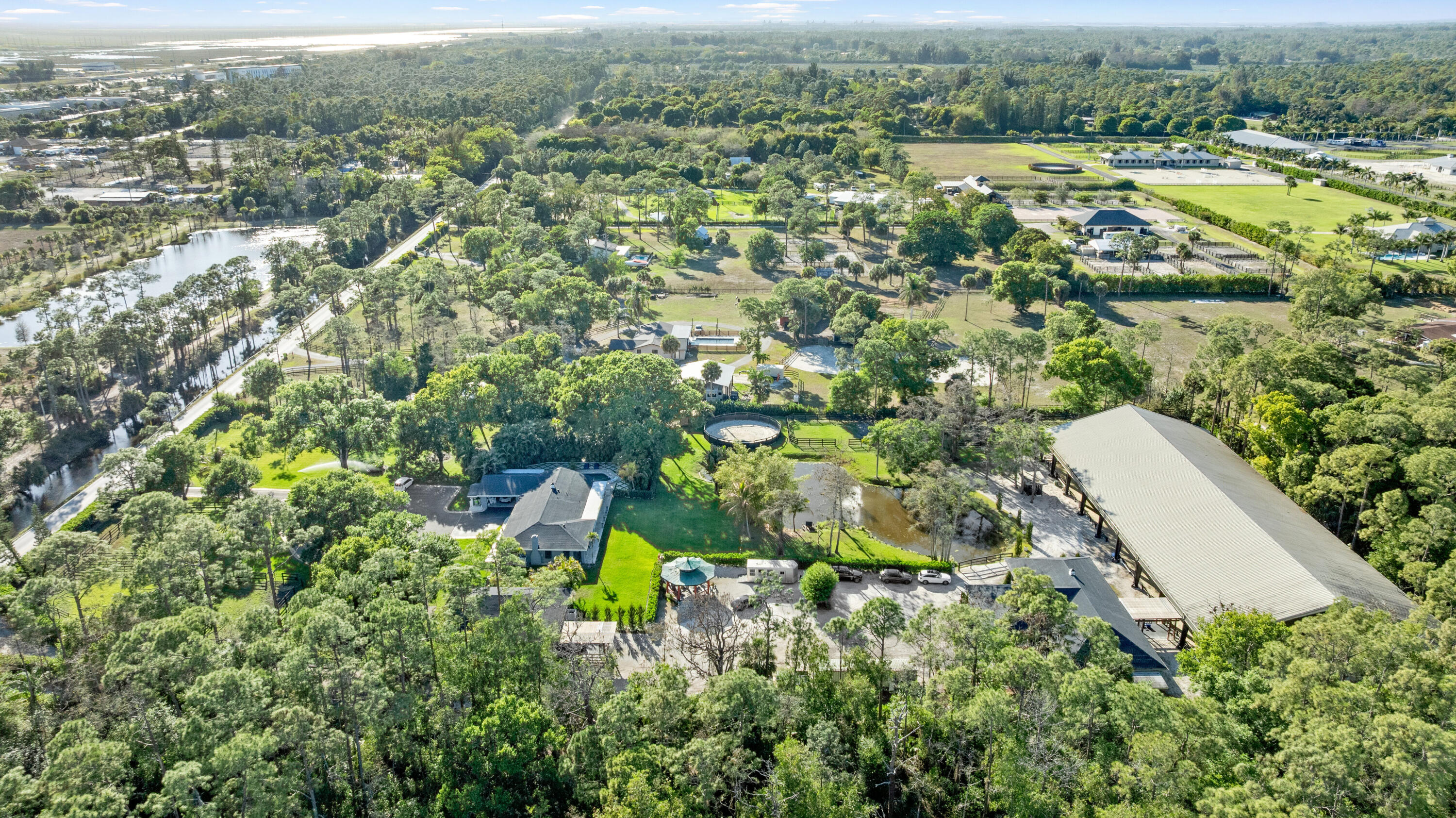 LOXAHATCHEE GROVES - Residential Lease