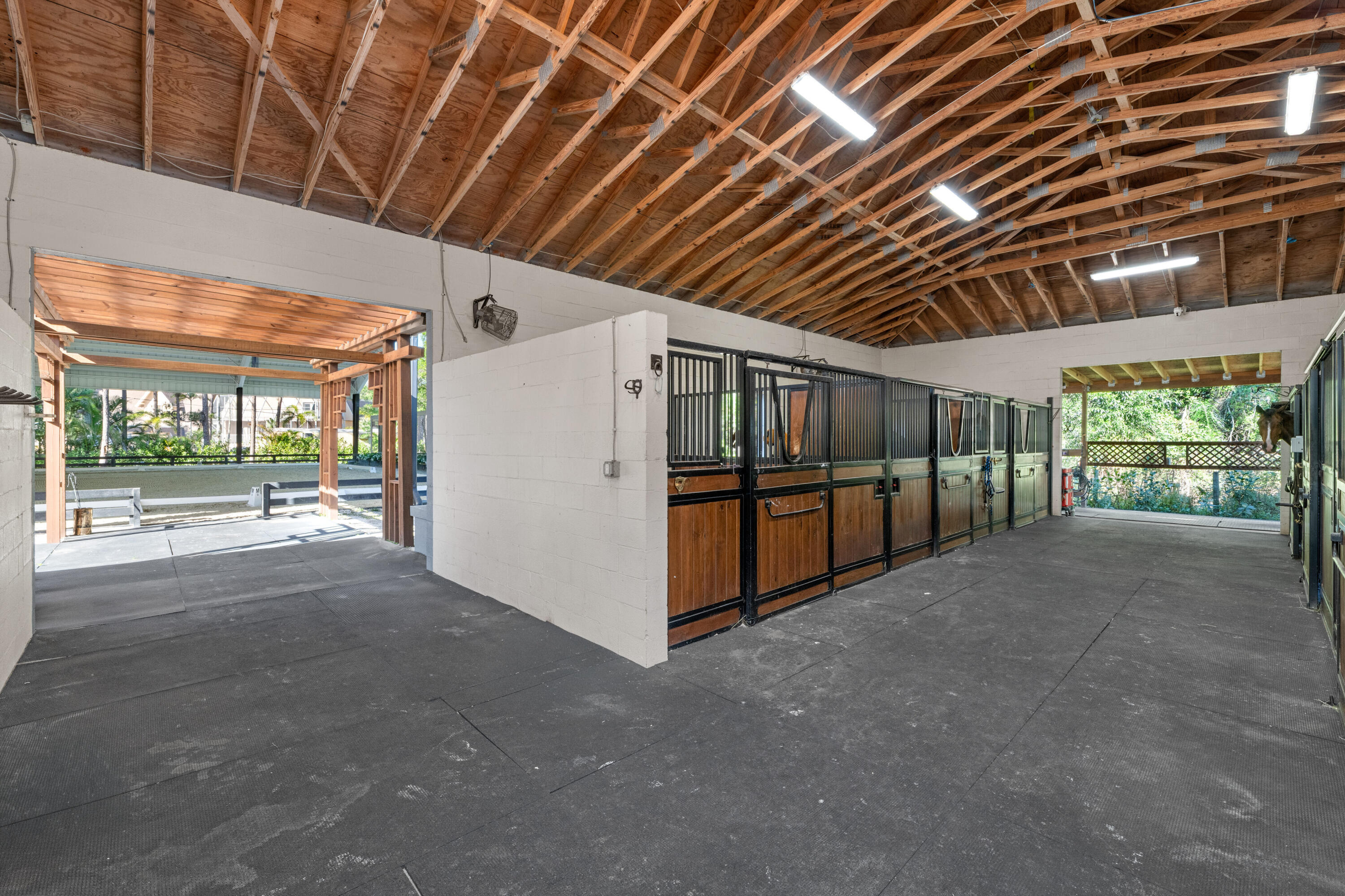 LOXAHATCHEE GROVES - Residential Lease