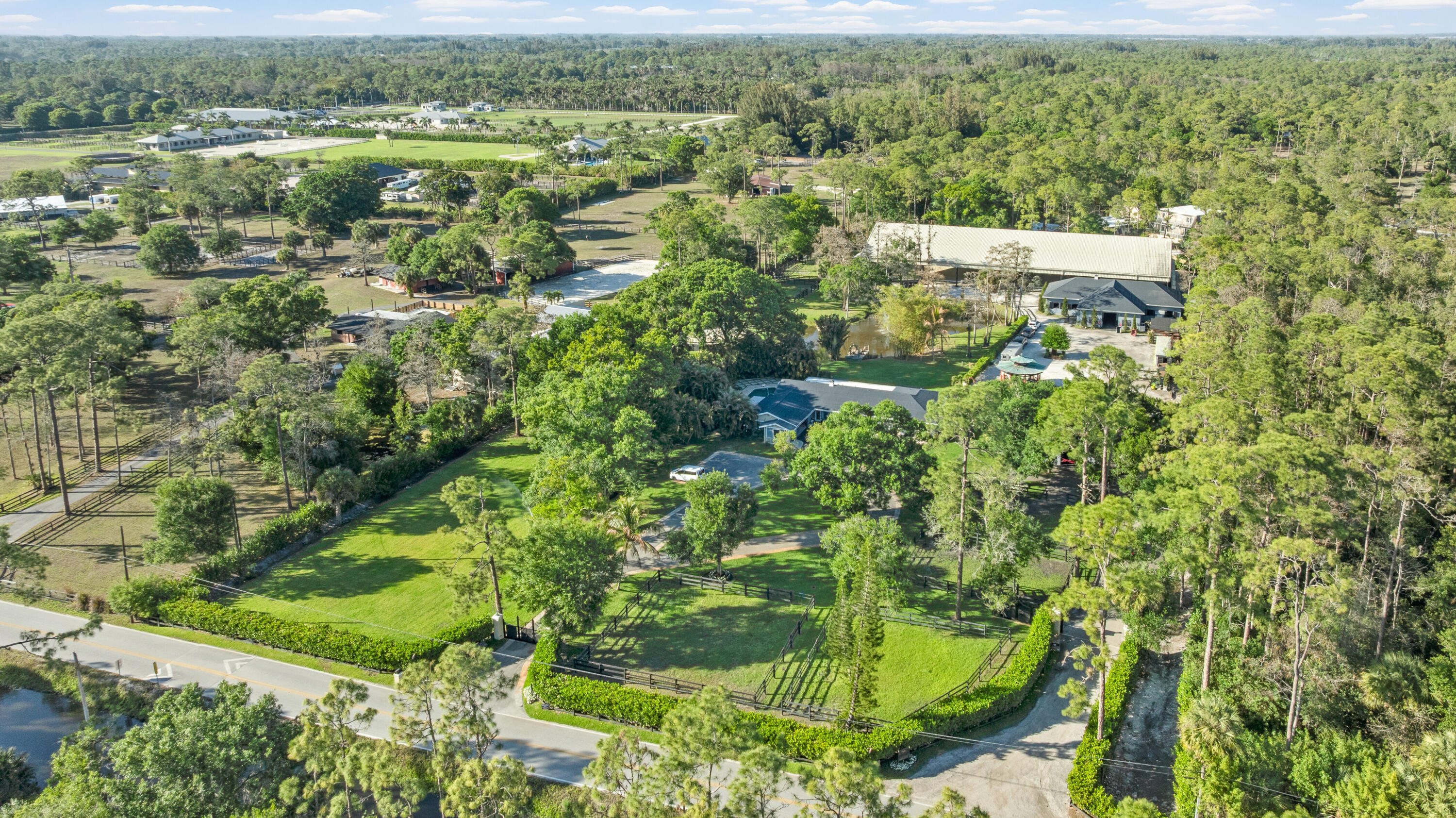 LOXAHATCHEE GROVES - Residential Lease