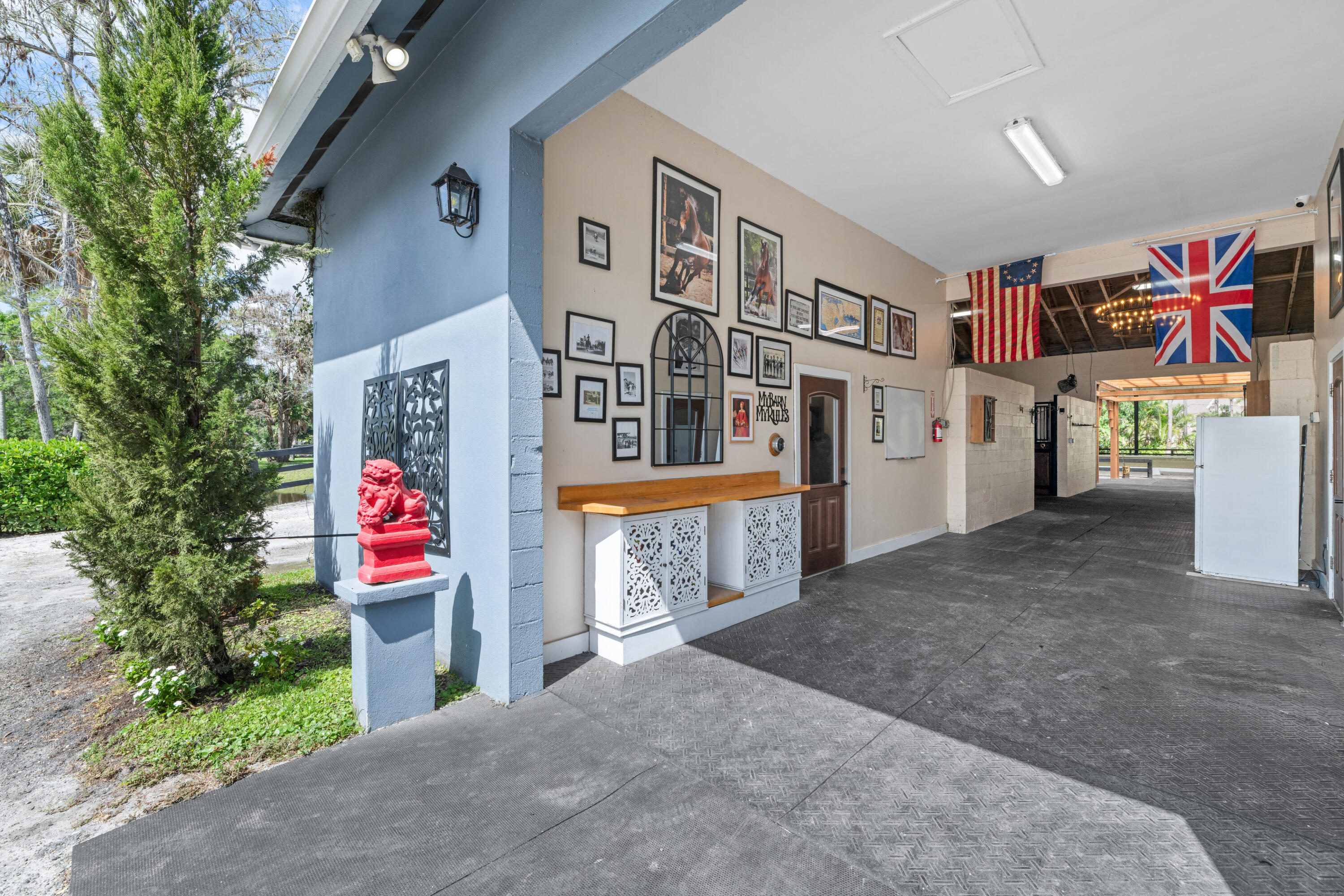 LOXAHATCHEE GROVES - Residential Lease