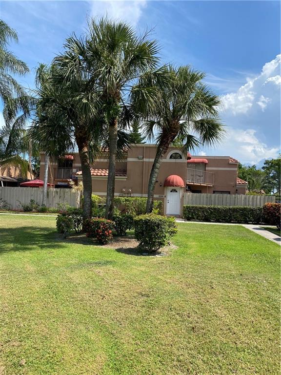 El Lago - Residential