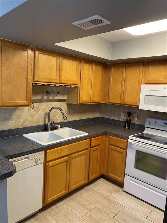 El Lago - Residential