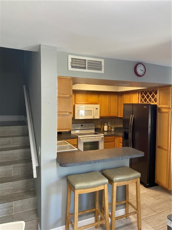 El Lago - Residential