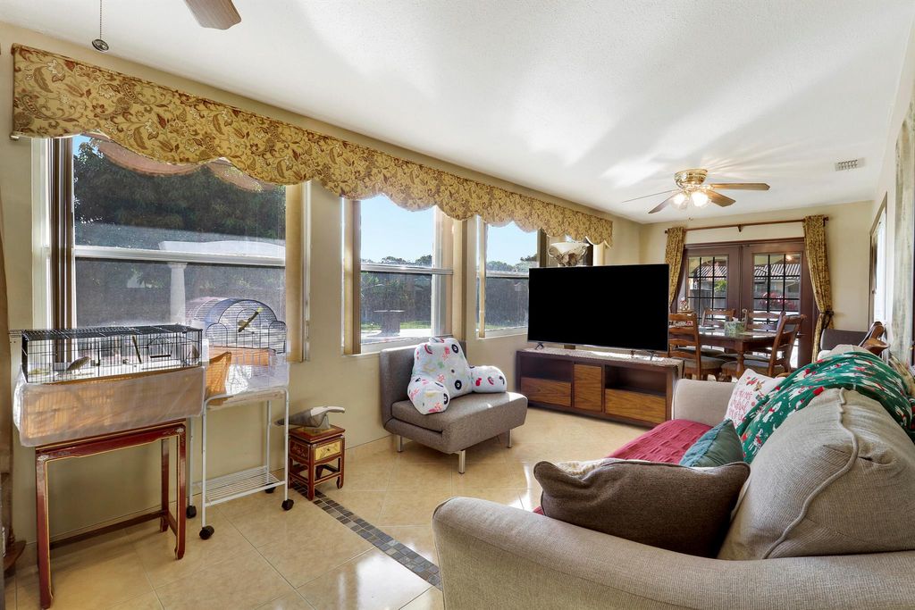 Photo of 10868 Larch Court, Palm Beach Gardens, FL 33418 (MLS # R11148681)